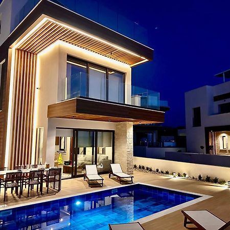 Santa Barbara Seafront Villas W Jacuzzi Pool Paphos Kültér fotó