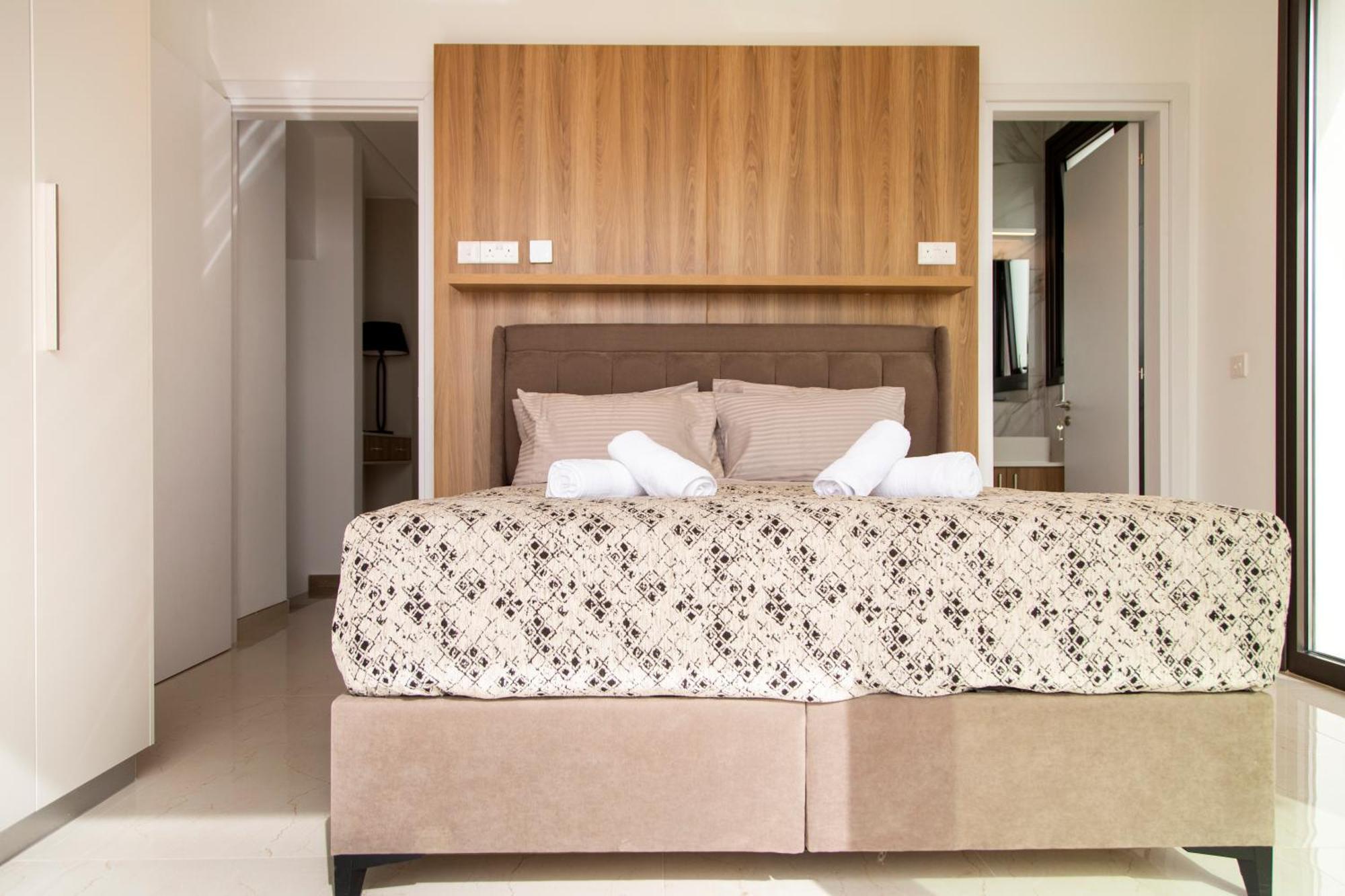 Santa Barbara Seafront Villas W Jacuzzi Pool Paphos Kültér fotó