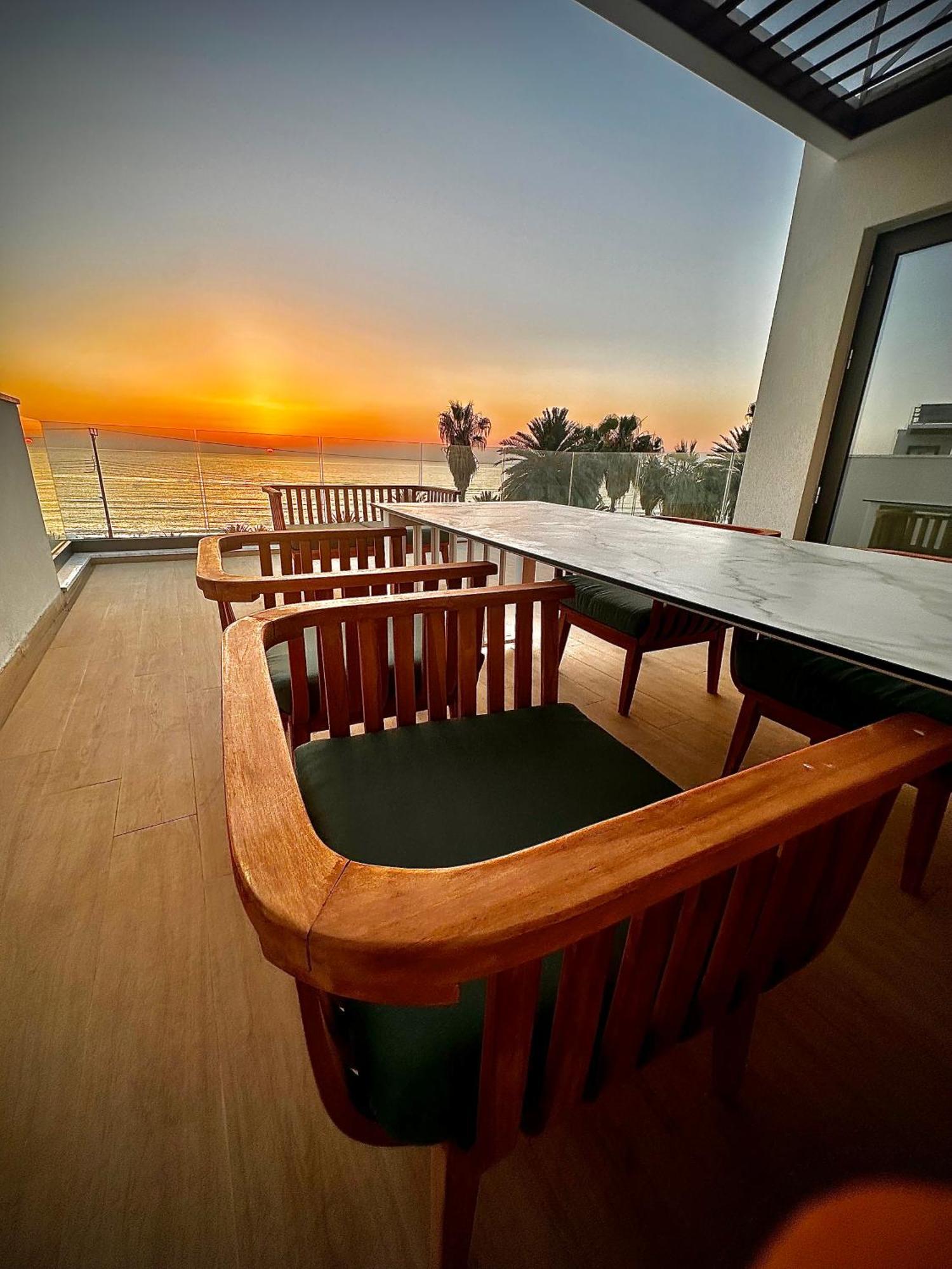 Santa Barbara Seafront Villas W Jacuzzi Pool Paphos Kültér fotó