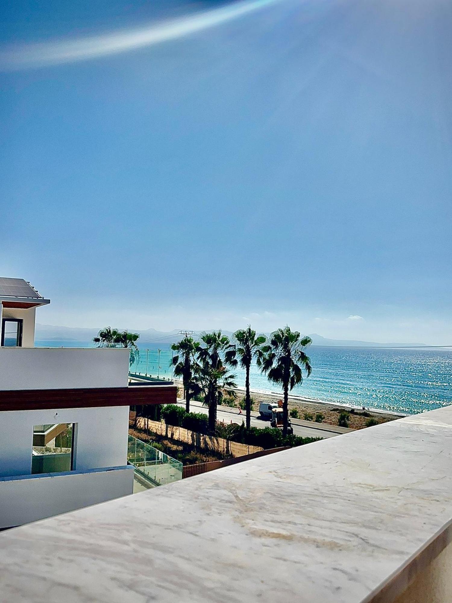 Santa Barbara Seafront Villas W Jacuzzi Pool Paphos Kültér fotó
