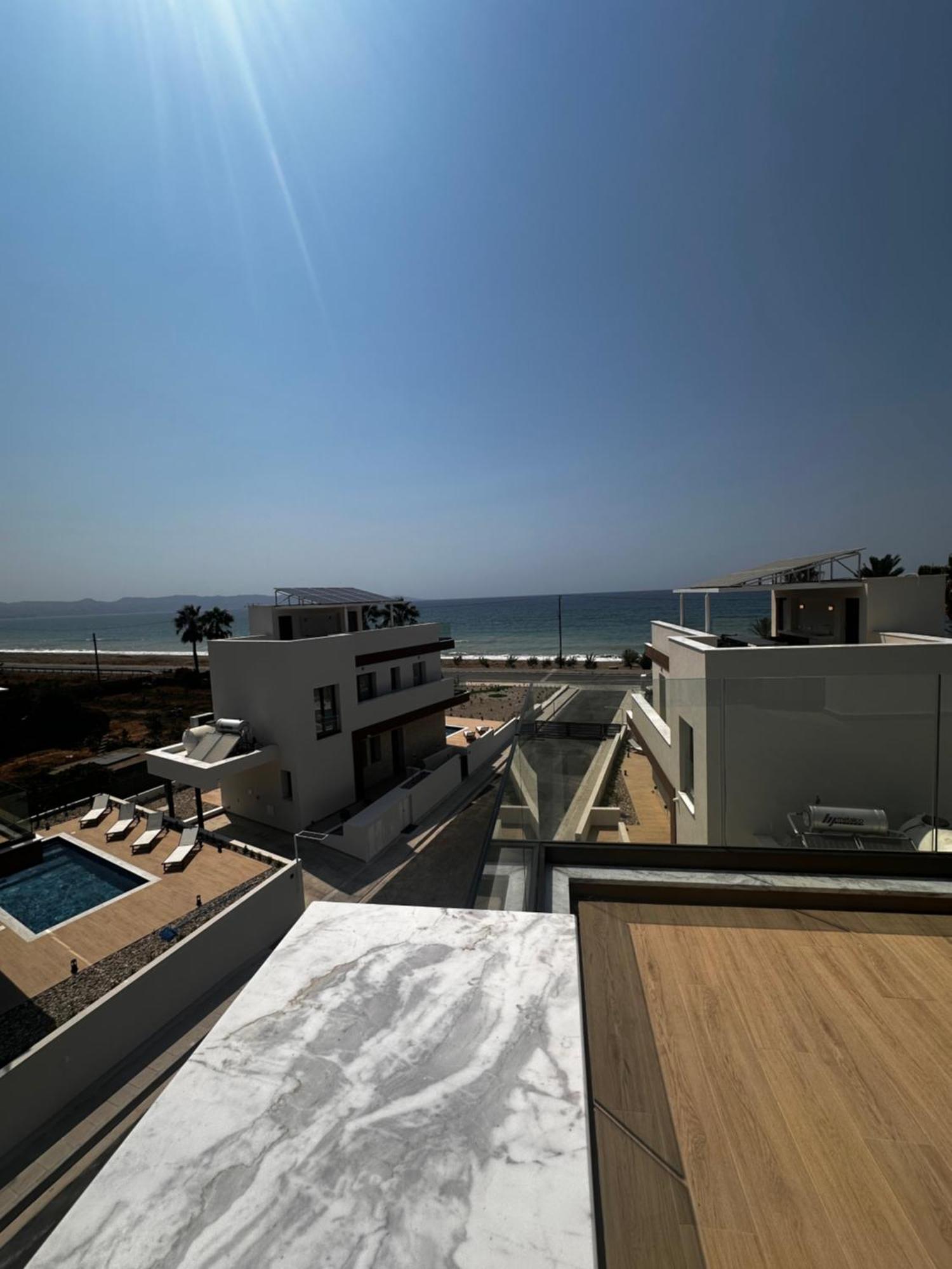Santa Barbara Seafront Villas W Jacuzzi Pool Paphos Kültér fotó
